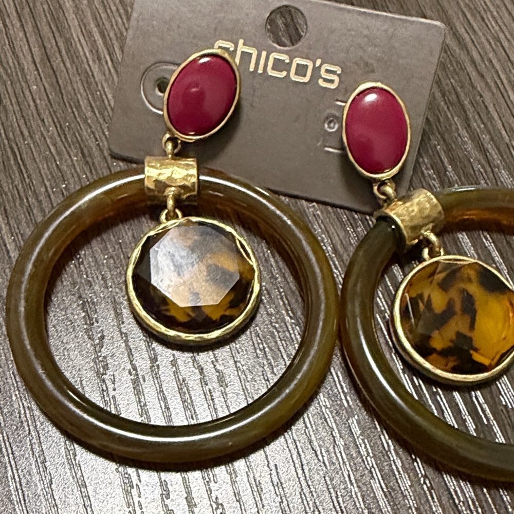 vintage Chico's Olive Hoop Drop Earrings with Berry and Tortoiseshell Accents - Picture 4 of 5